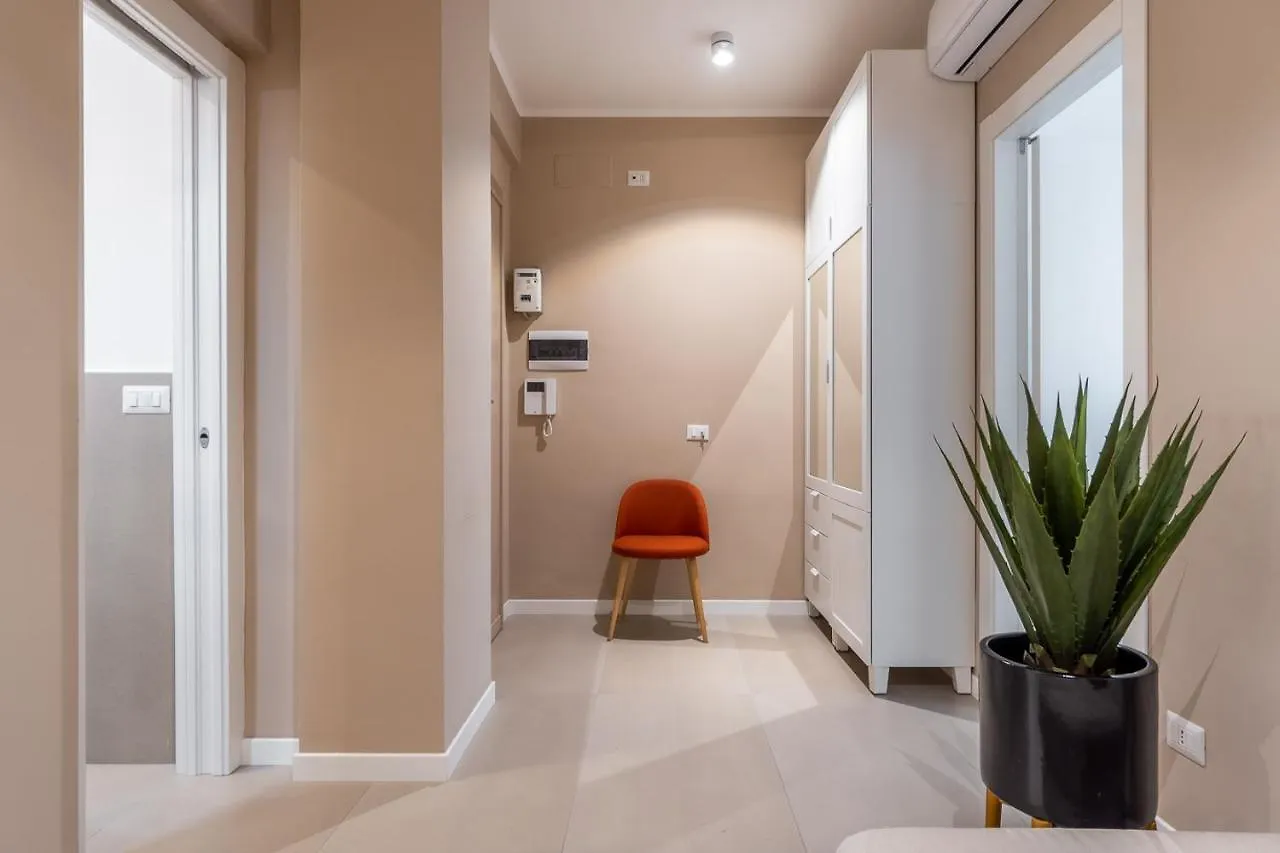 Marchese 25 Apartments Μπάρι 0*,